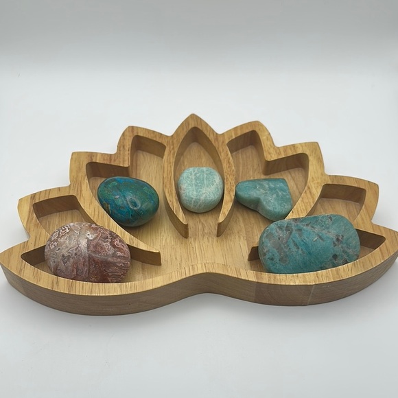 Lotus Shaped Wooden Tray - Picture 5 of 5
